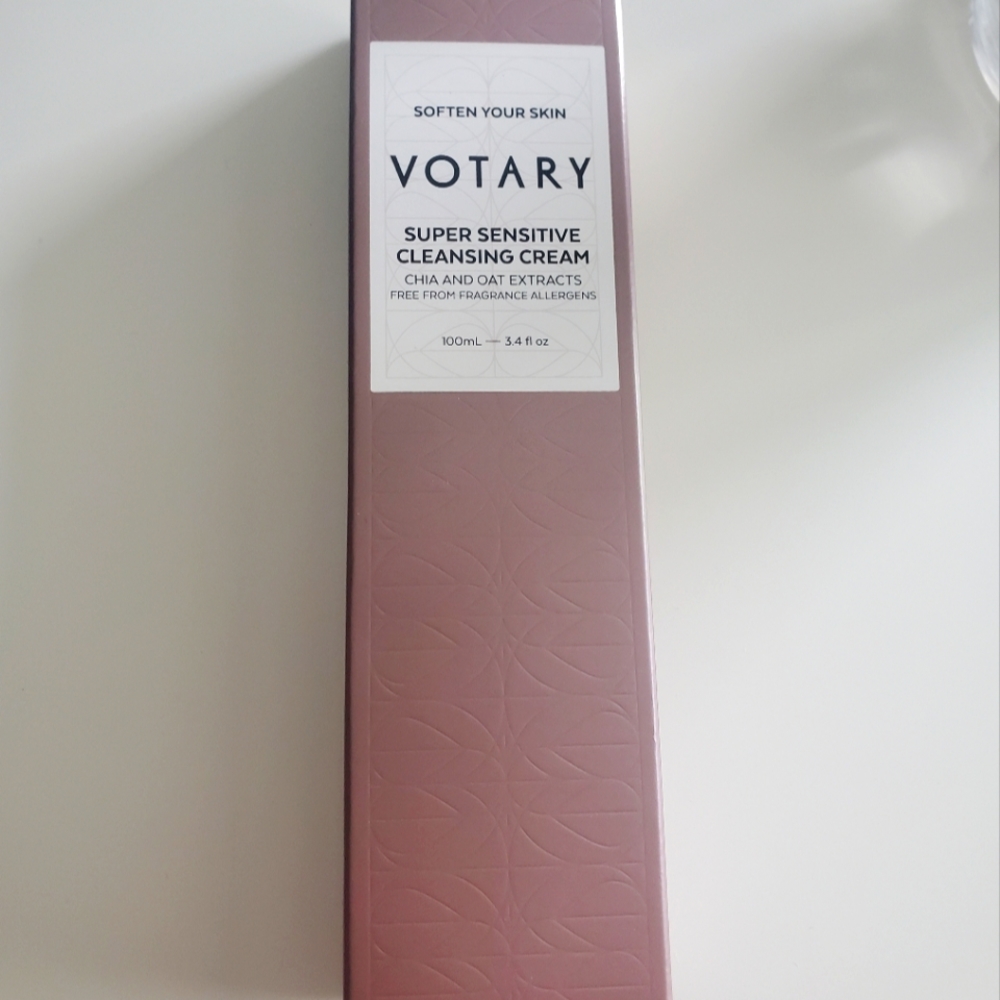 NWT - Votary Chia&Oat Extract Cleansing Cream